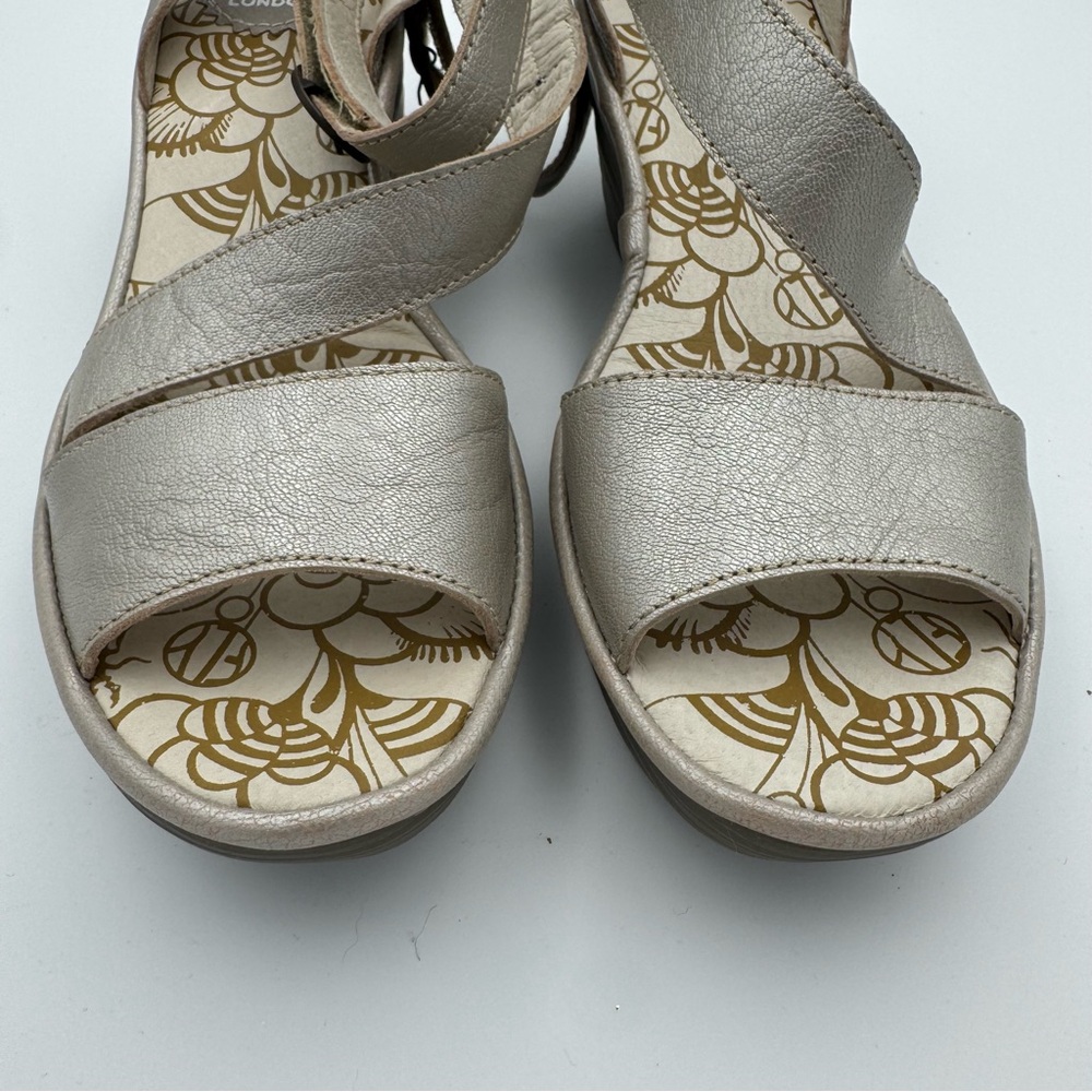 Fly London sz 38 Yesk Sandal Wedge - Picture 6 of 7